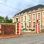 Chateau De Moulin-le-comte 3*