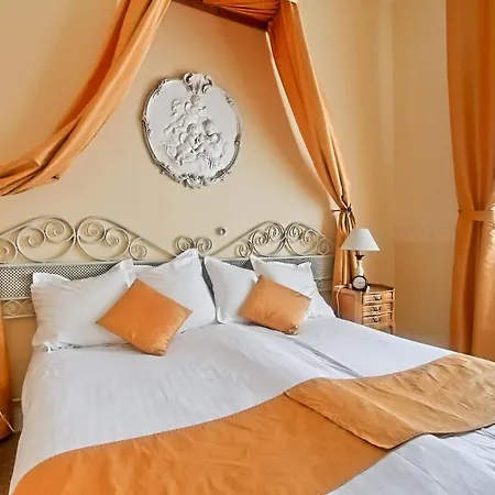 Bed & Breakfast Chateau De Moulin-le-comte Aire-sur-la-Lys