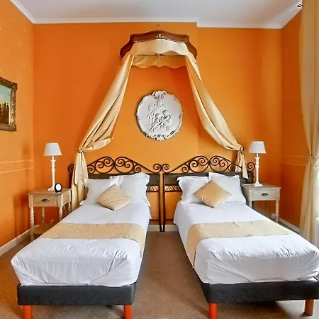 Chateau De Moulin-le-comte 3* איירה-סור-לה-ליס