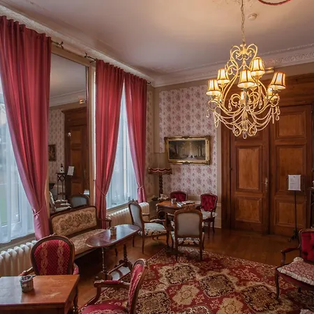 Chateau De Moulin-le-comte