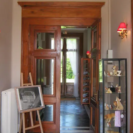 Bed & Breakfast Chateau De Moulin Le Comte 3*