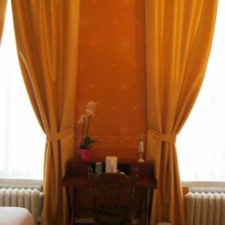 Chateau De Moulin-le-comte 3*