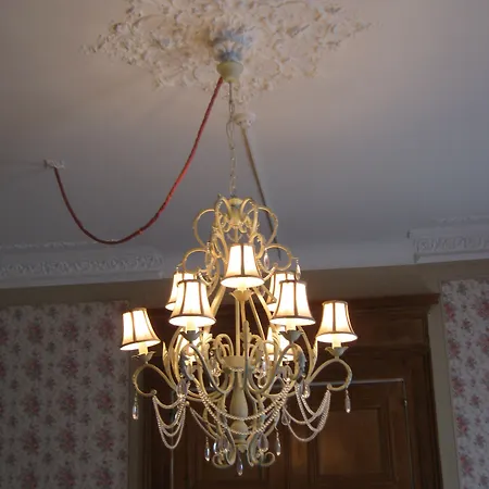 Oda ve Kahvaltı Chateau De Moulin-le-comte 3*