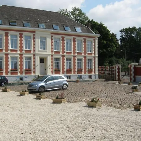Chateau De Moulin-le-comte 3*