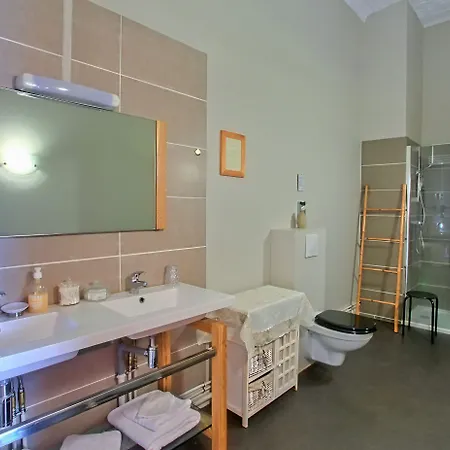 Bed & Breakfast Chateau De Moulin-le-comte 3*