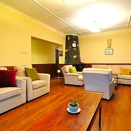 فندق مبيت وإفطار Chateau De Moulin-le-comte 3*