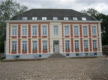 Chateau De Moulin Le Comte Couette-café