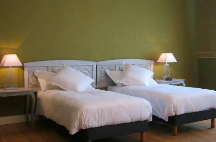 Couette-café Chateau De Moulin Le Comte