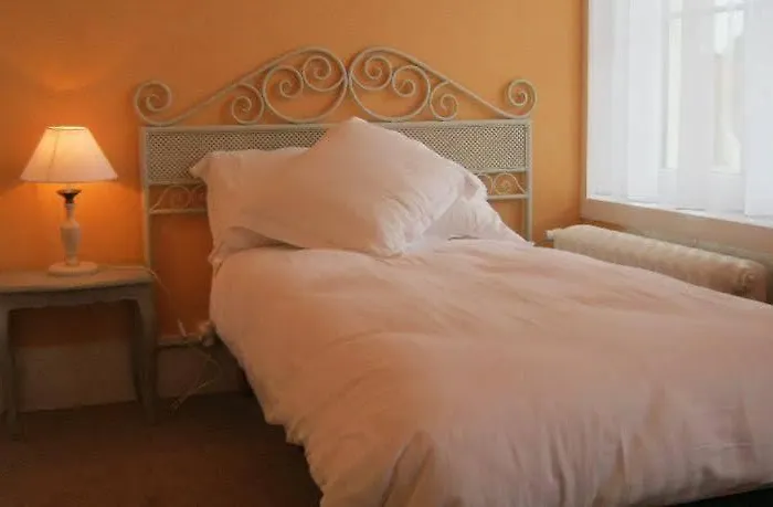 Chateau De Moulin Le Comte 3*