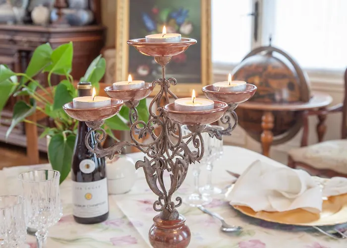 Couette-café Chateau De Moulin Le Comte