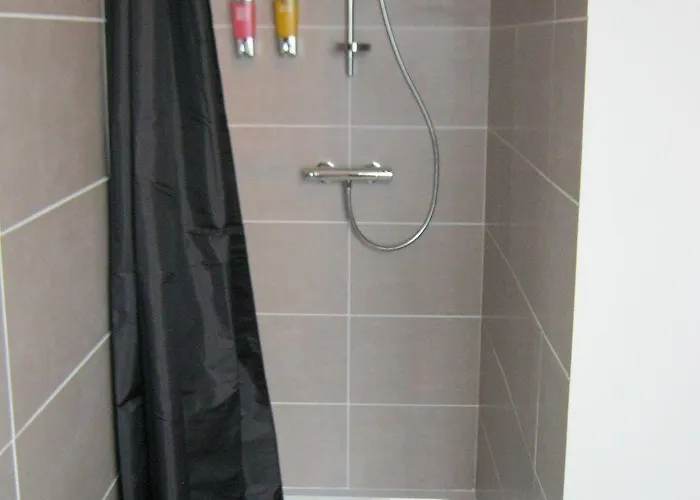 Chateau De Moulin Le Comte Couette-café Aire-sur-la-Lys