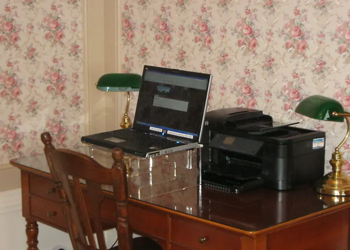 Chateau De Moulin Le Comte Couette-café