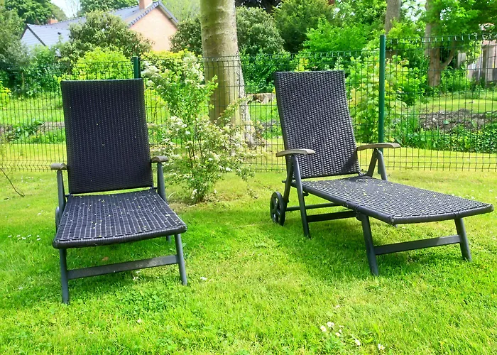 Chateau De Moulin Le Comte Couette-café 3*