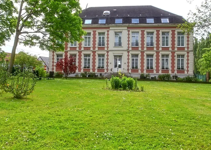 Chateau De Moulin Le Comte Couette-café