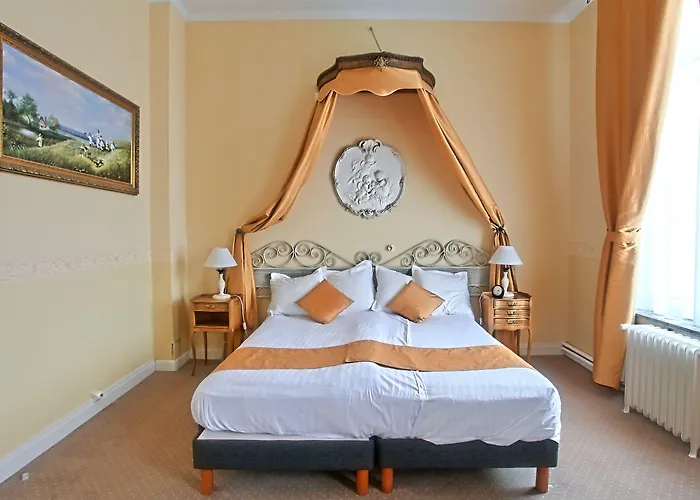 Chateau De Moulin Le Comte 3*